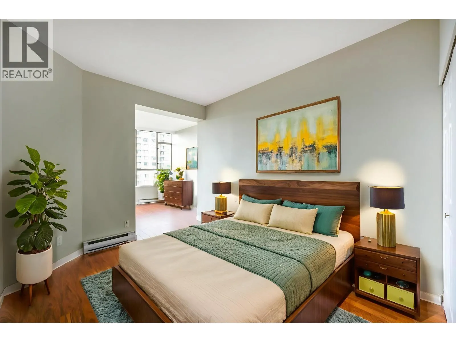 702 5885 OLIVE AVENUE