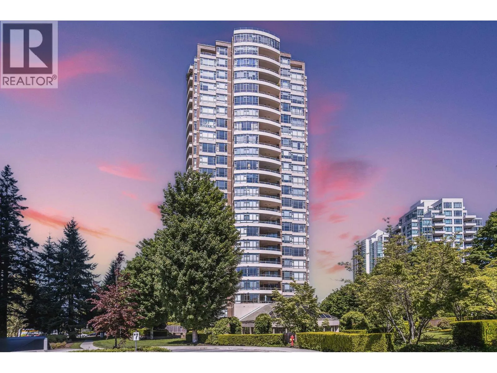 702 5885 OLIVE AVENUE