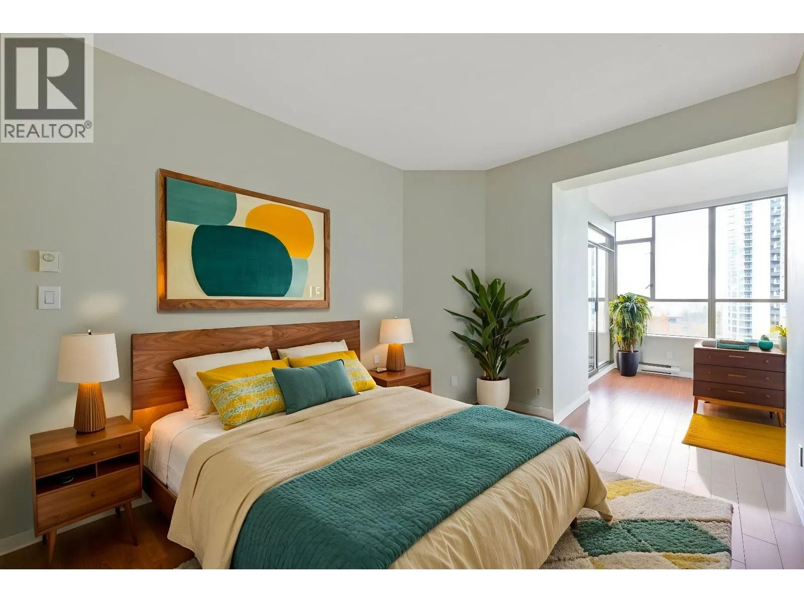 702 5885 OLIVE AVENUE