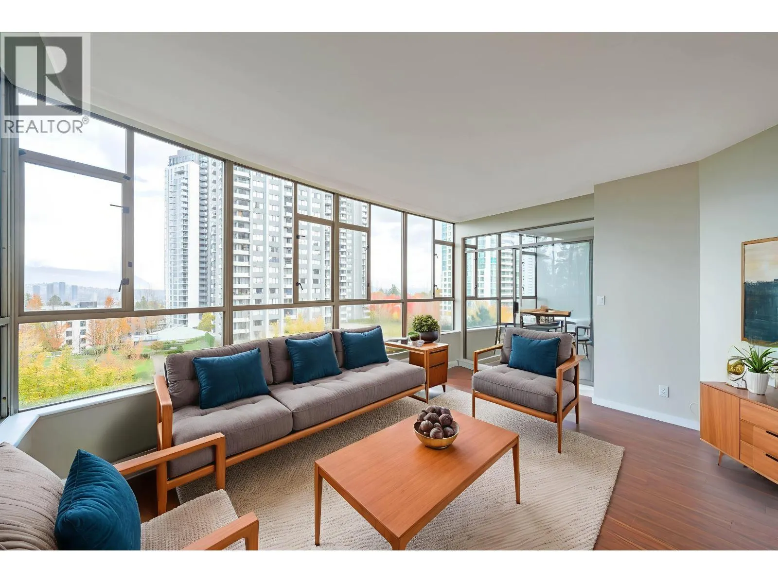 702 5885 OLIVE AVENUE