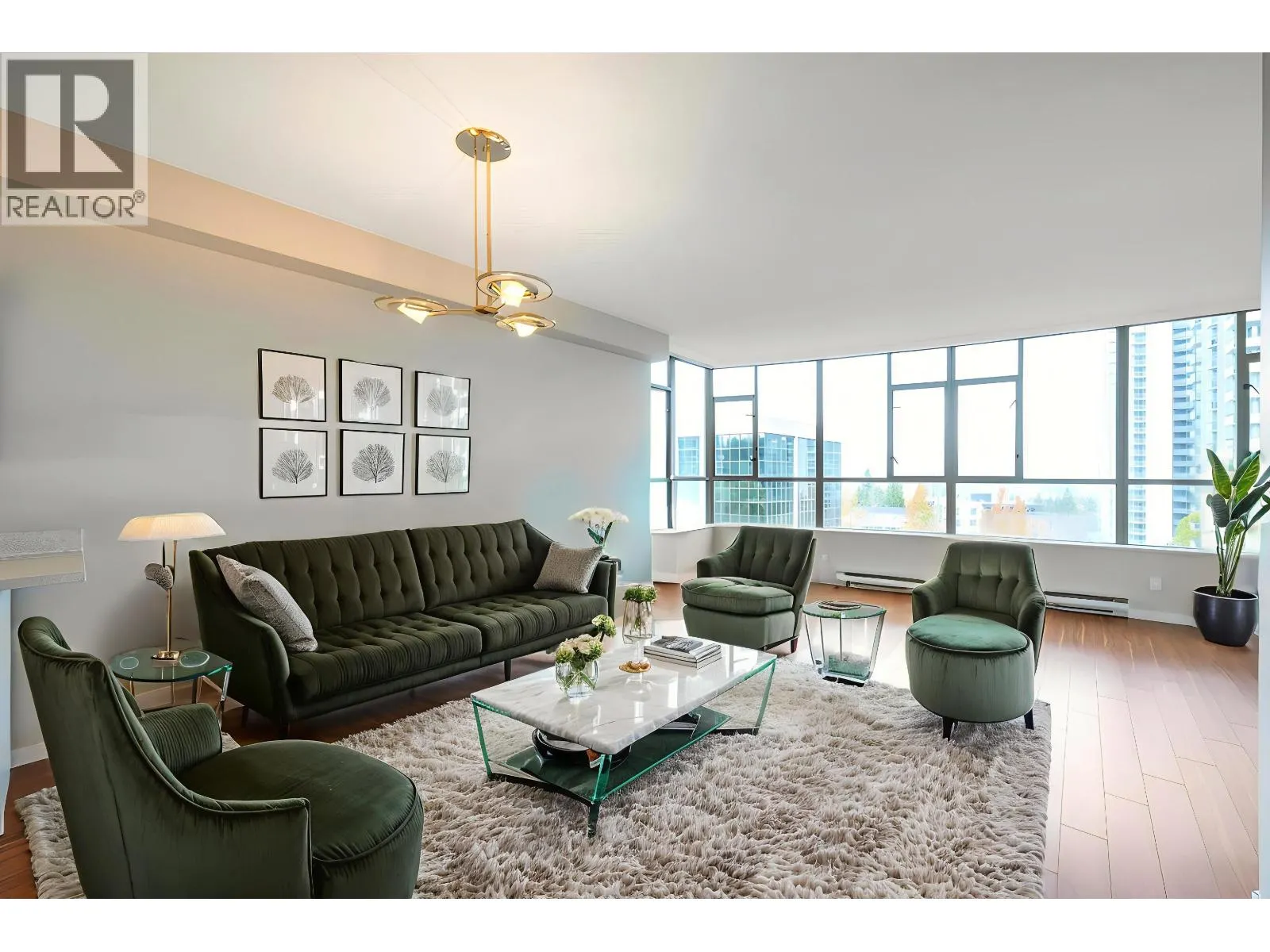 702 5885 OLIVE AVENUE