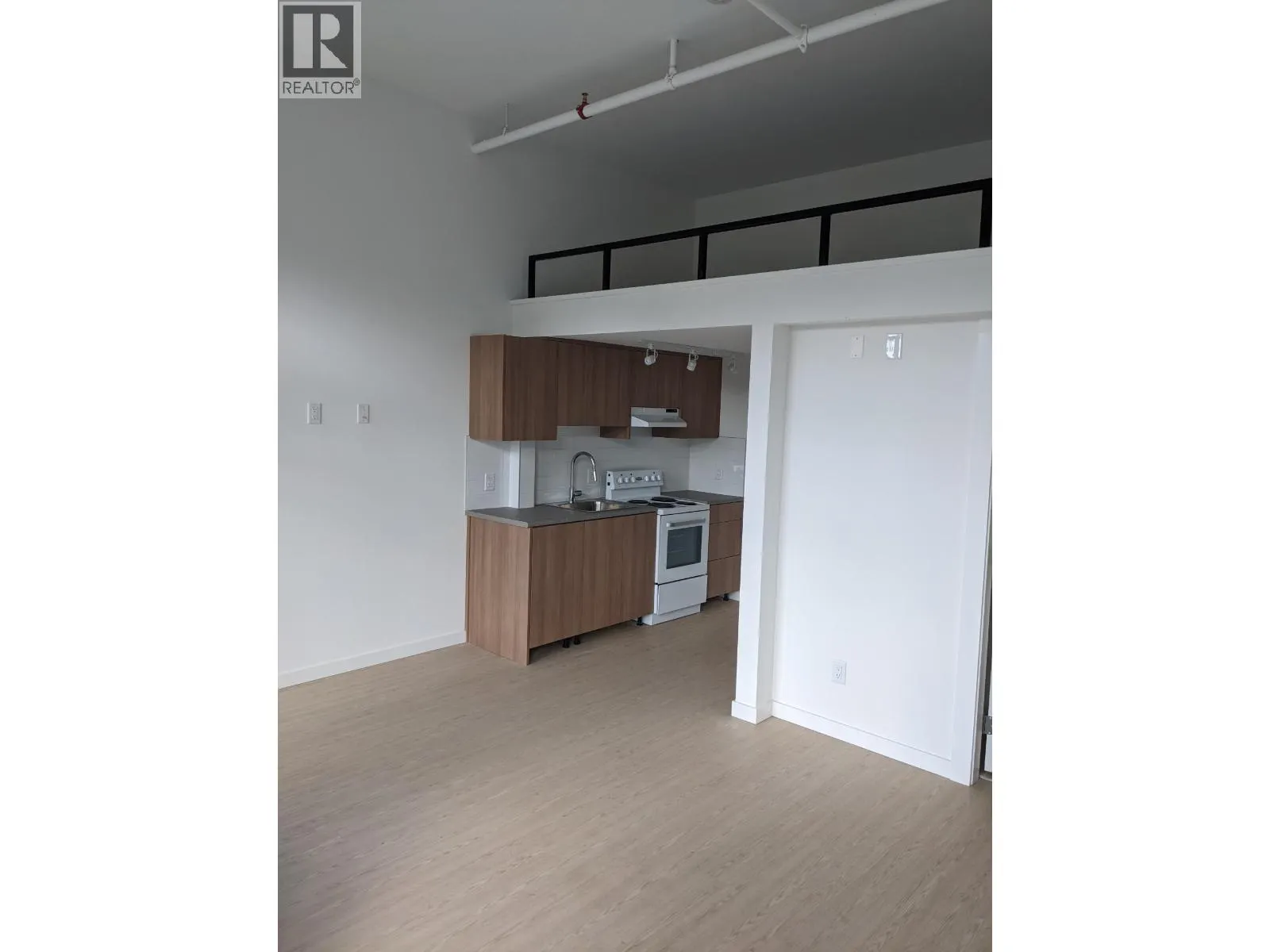 101-39771 GOVERNMENT ROAD