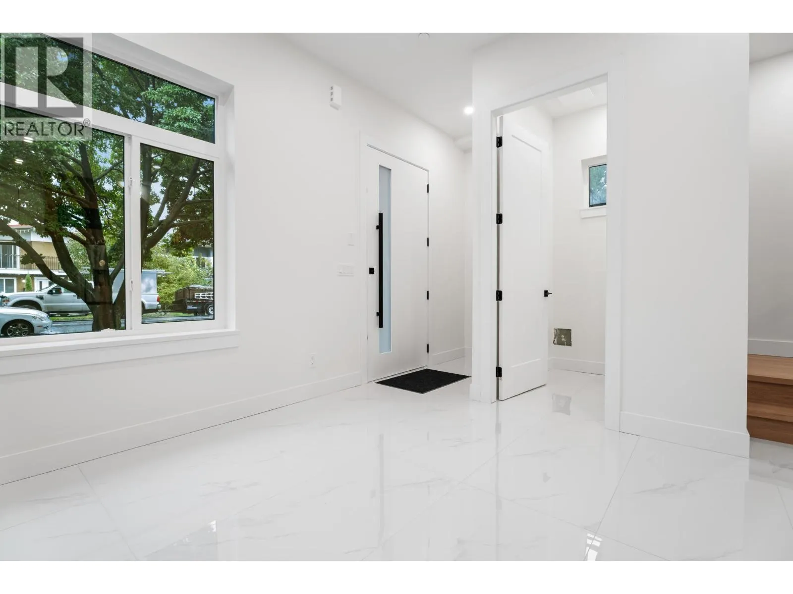 5875 CULLODEN STREET