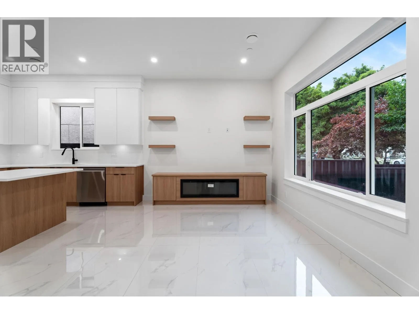 5875 CULLODEN STREET