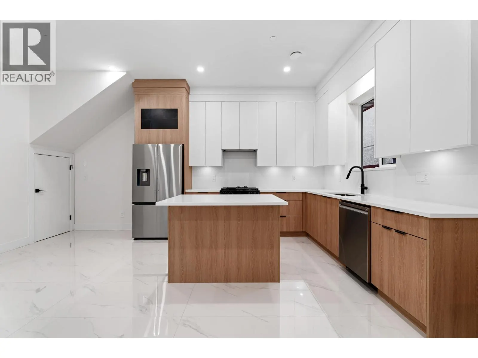 5875 CULLODEN STREET