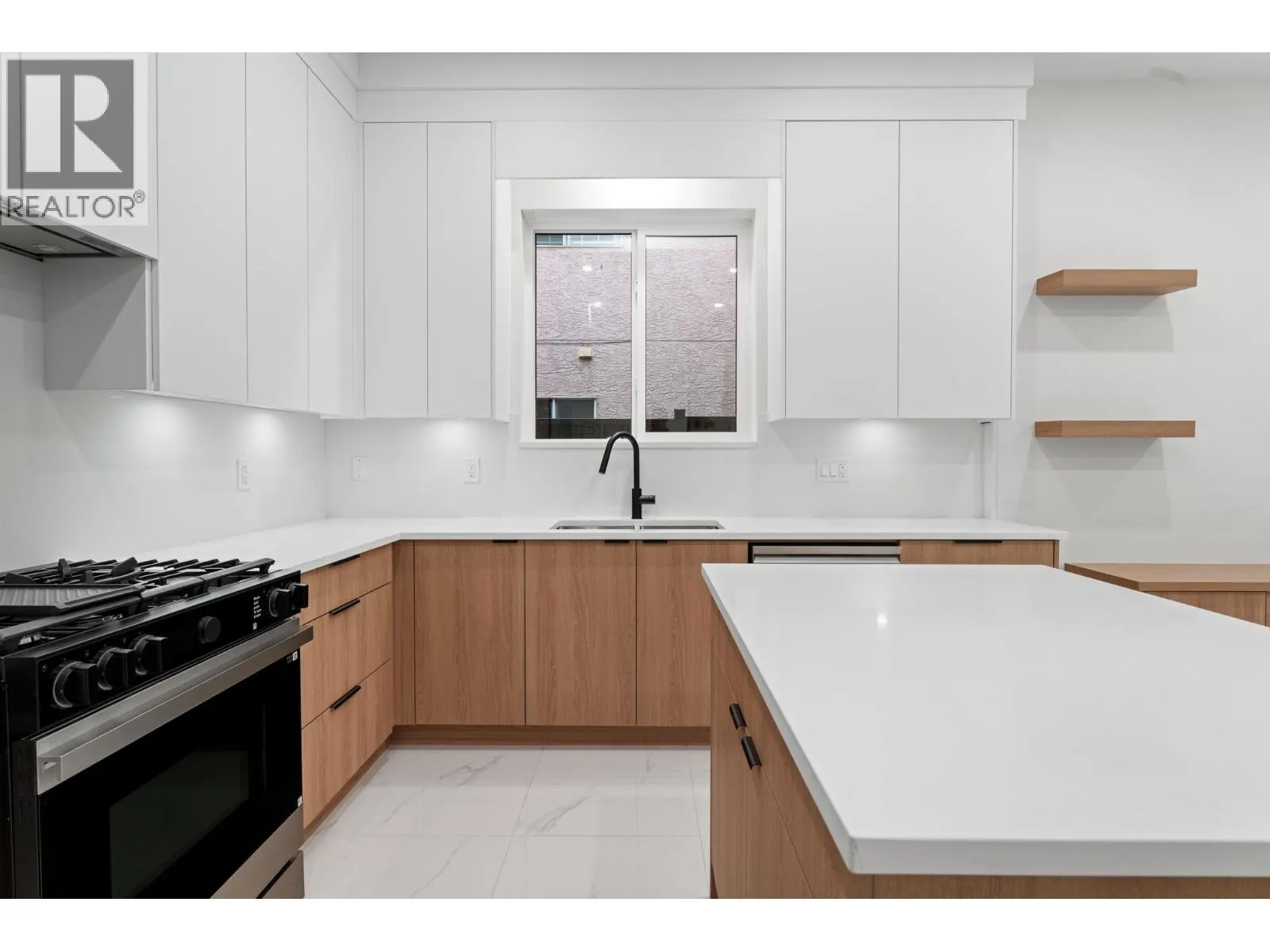 5875 CULLODEN STREET