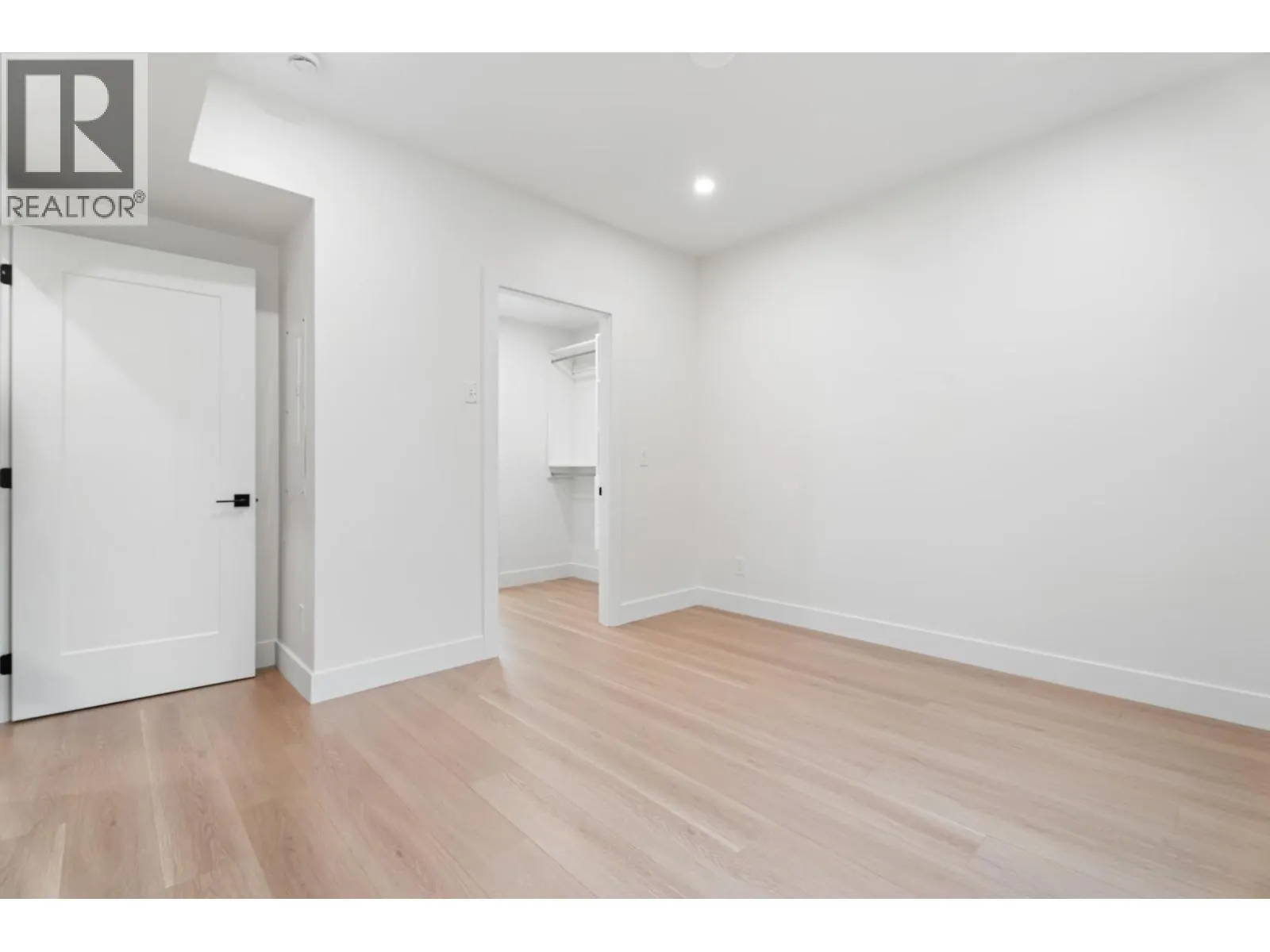 5875 CULLODEN STREET