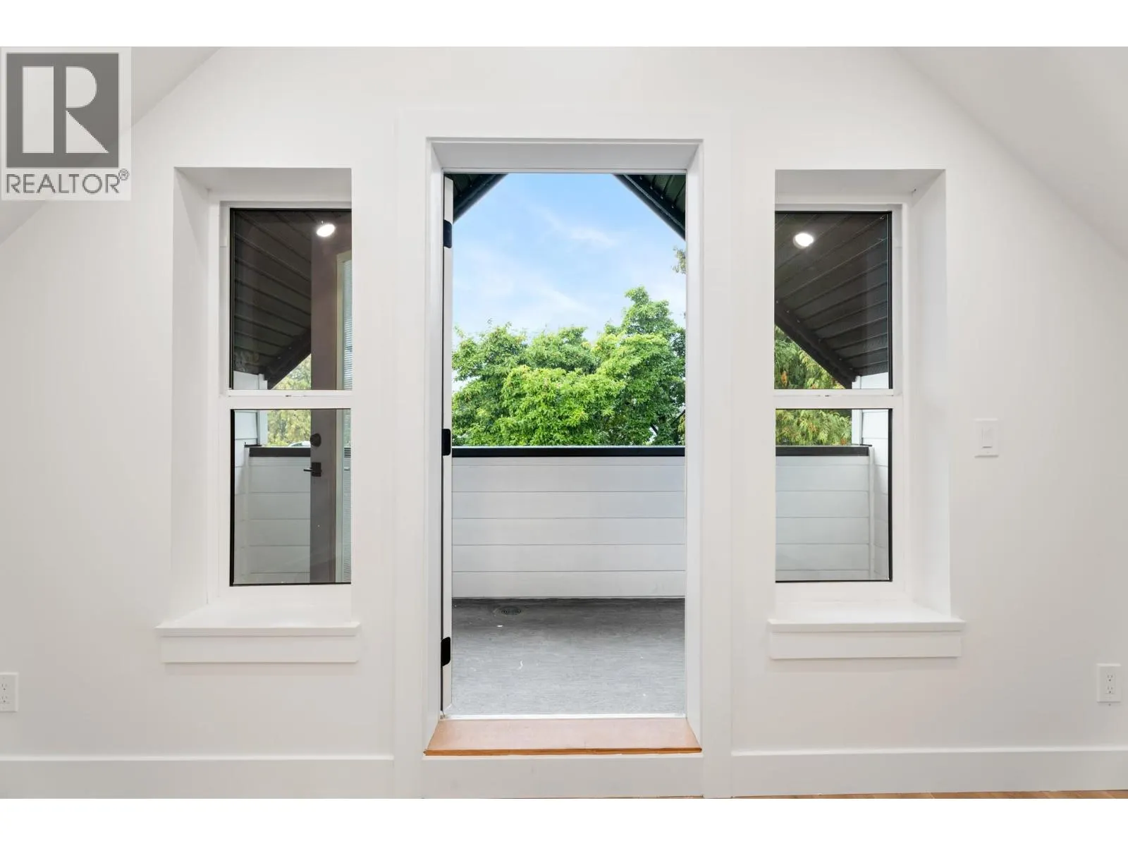 5875 CULLODEN STREET