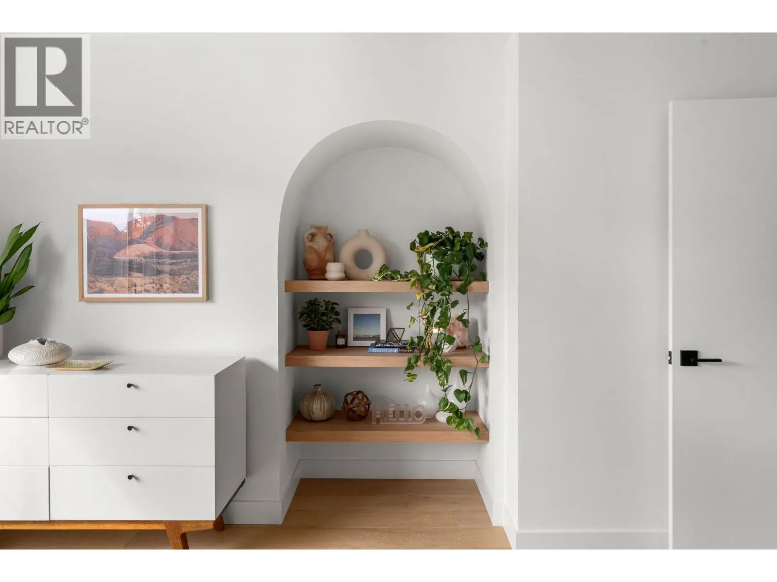 18 901 W 17TH STREET