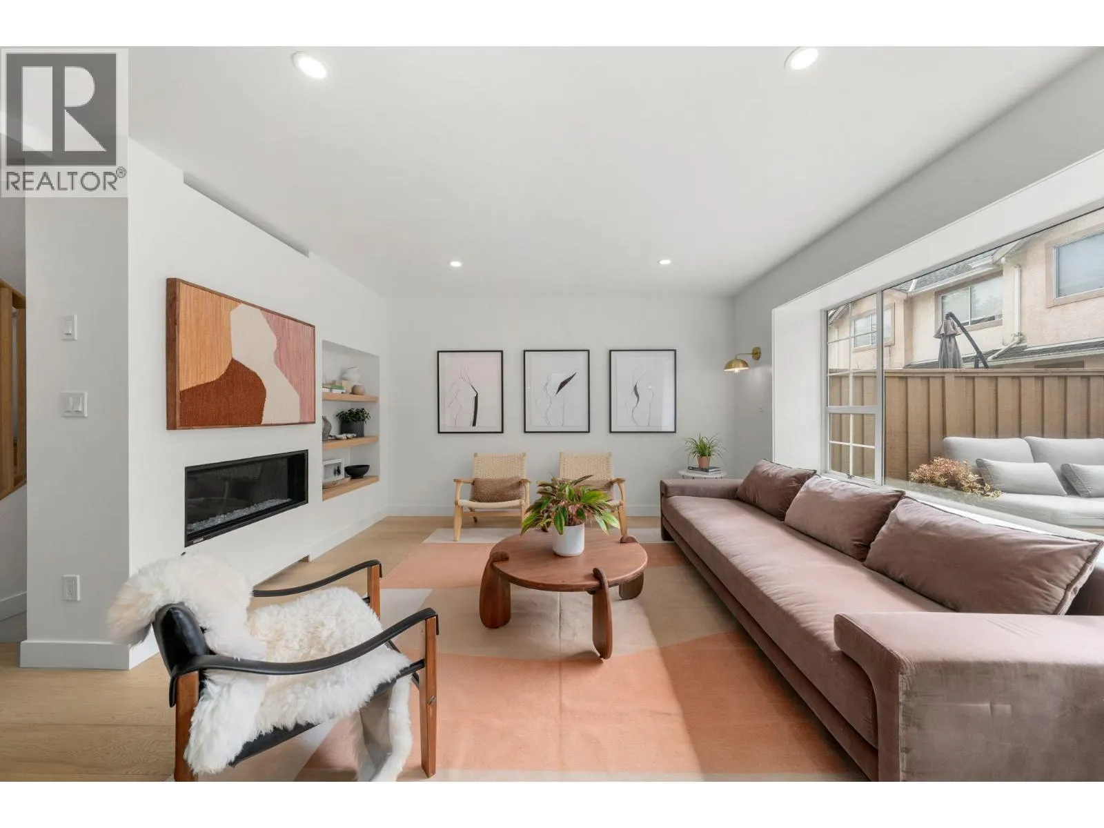 18 901 W 17TH STREET