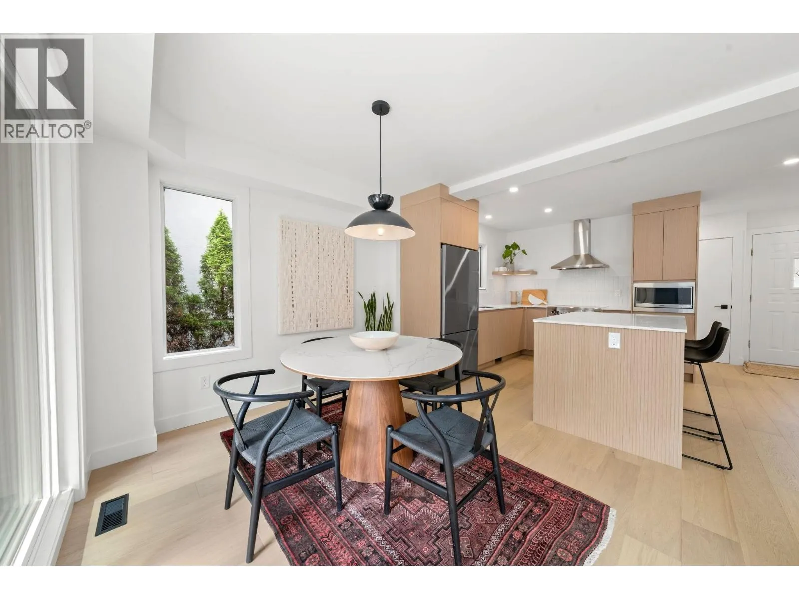 18 901 W 17TH STREET