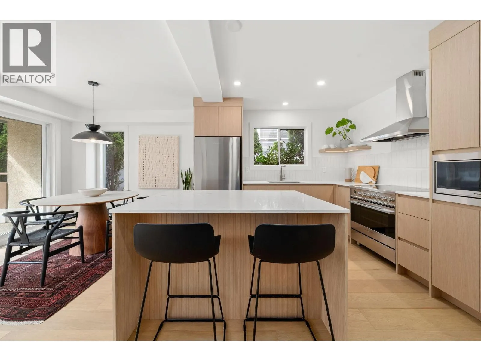 18 901 W 17TH STREET