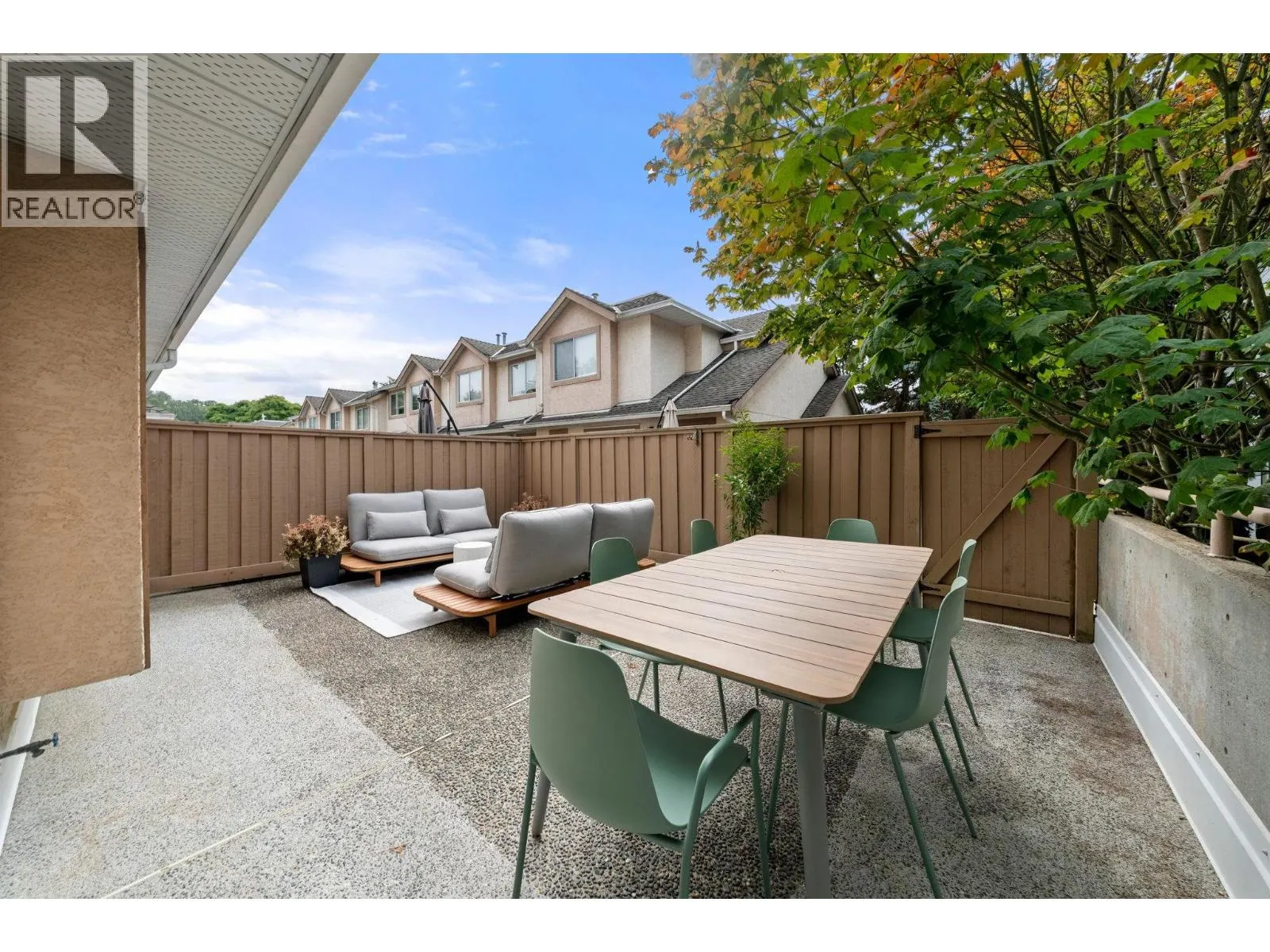 18 901 W 17TH STREET