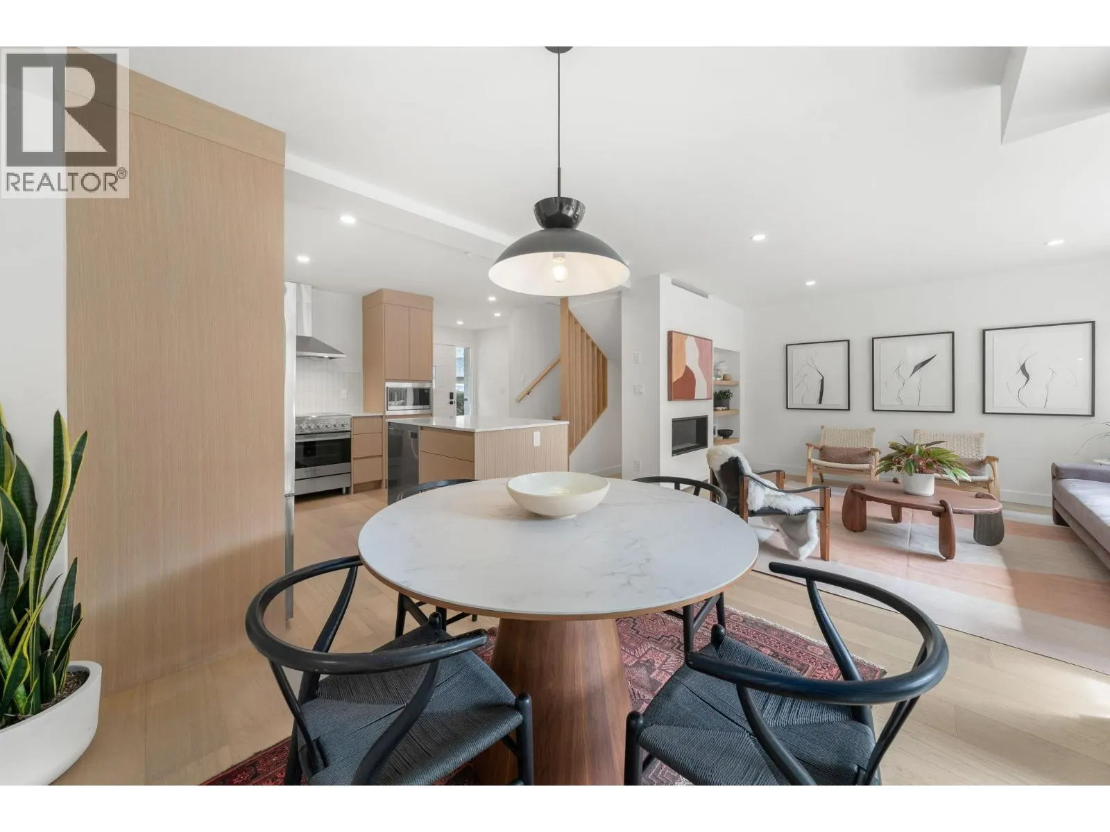 18 901 W 17TH STREET