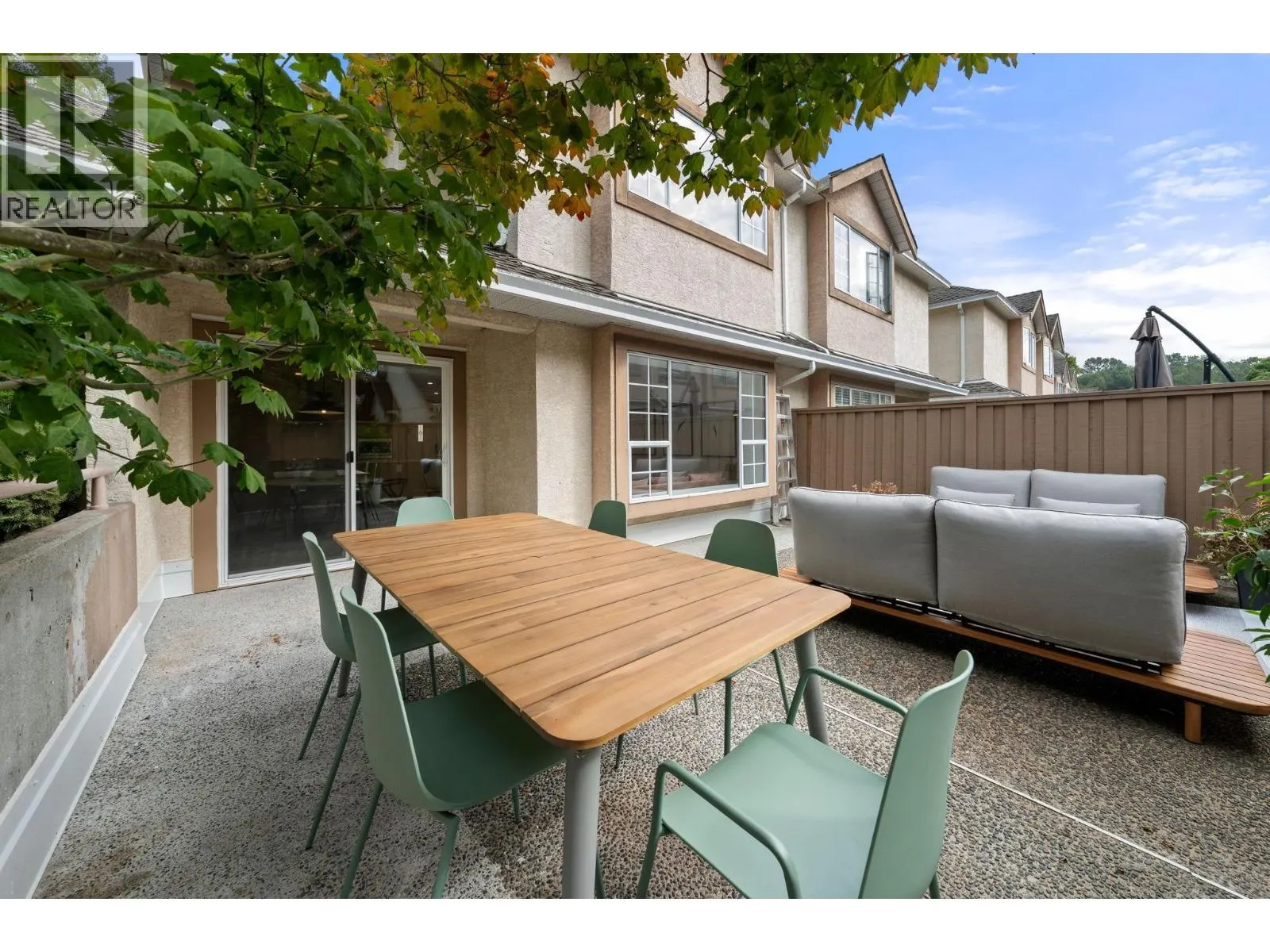 18 901 W 17TH STREET