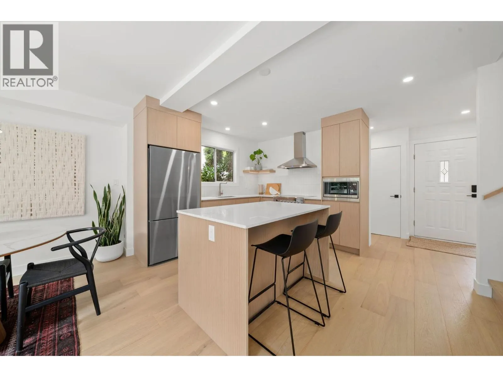 18 901 W 17TH STREET