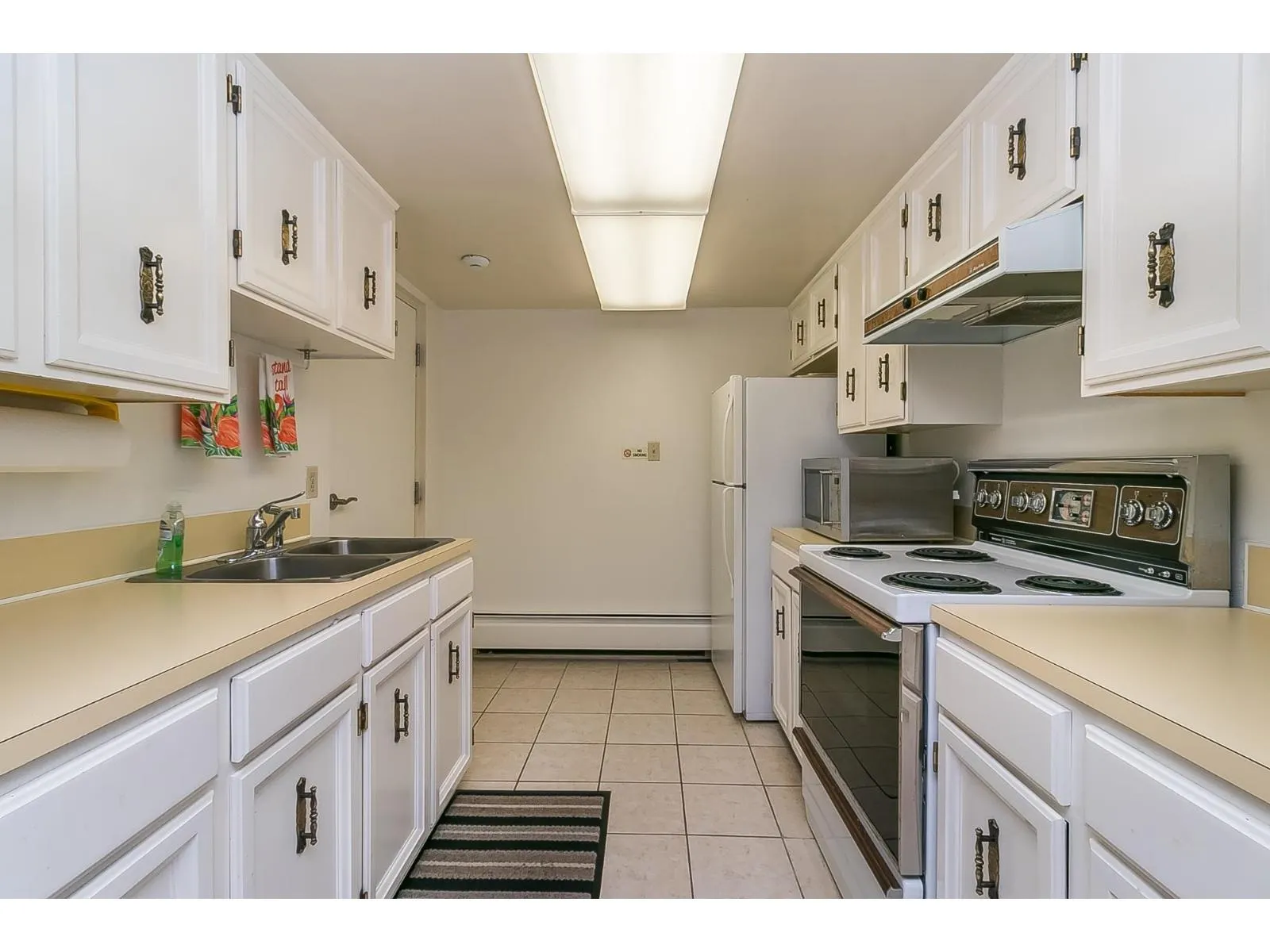 402 1480 FOSTER STREET