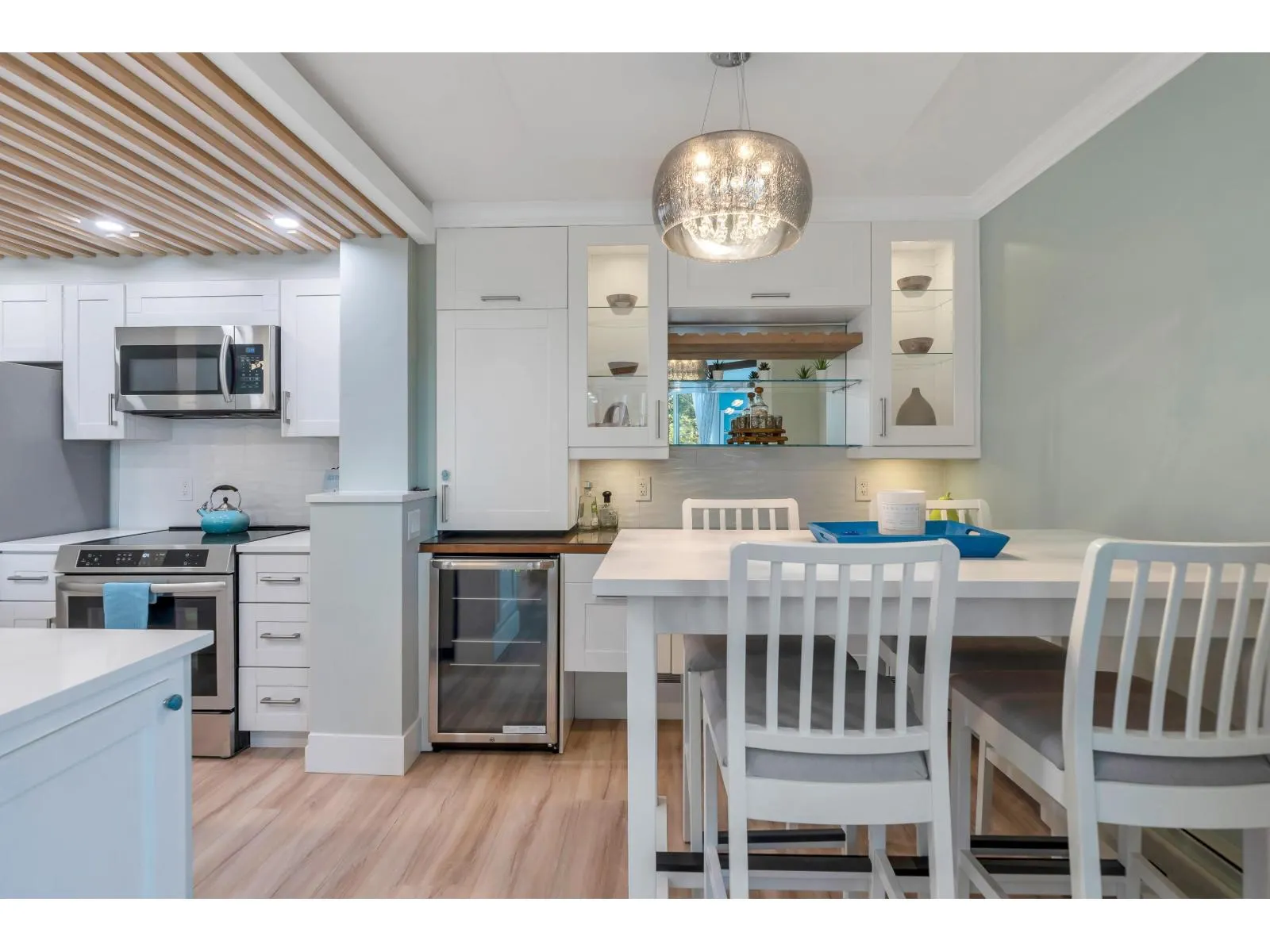 402 1480 FOSTER STREET