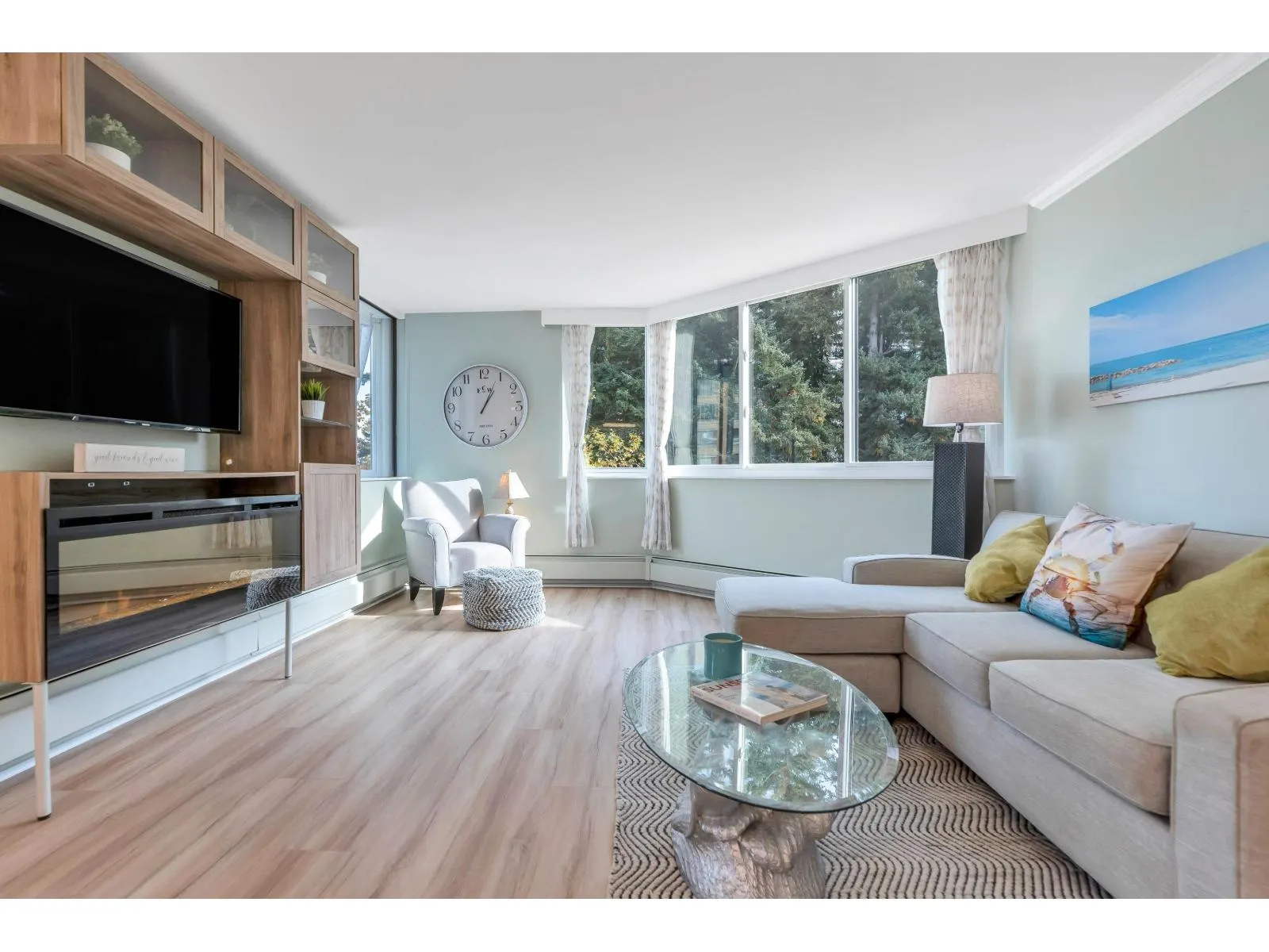 402 1480 FOSTER STREET