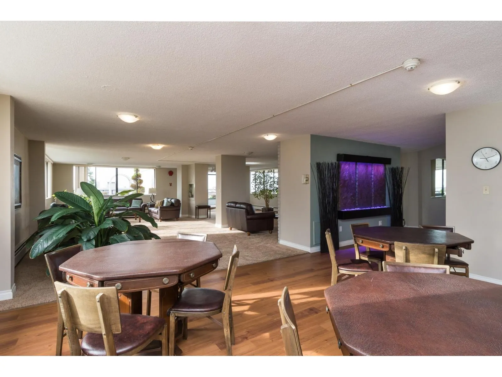 402 1480 FOSTER STREET