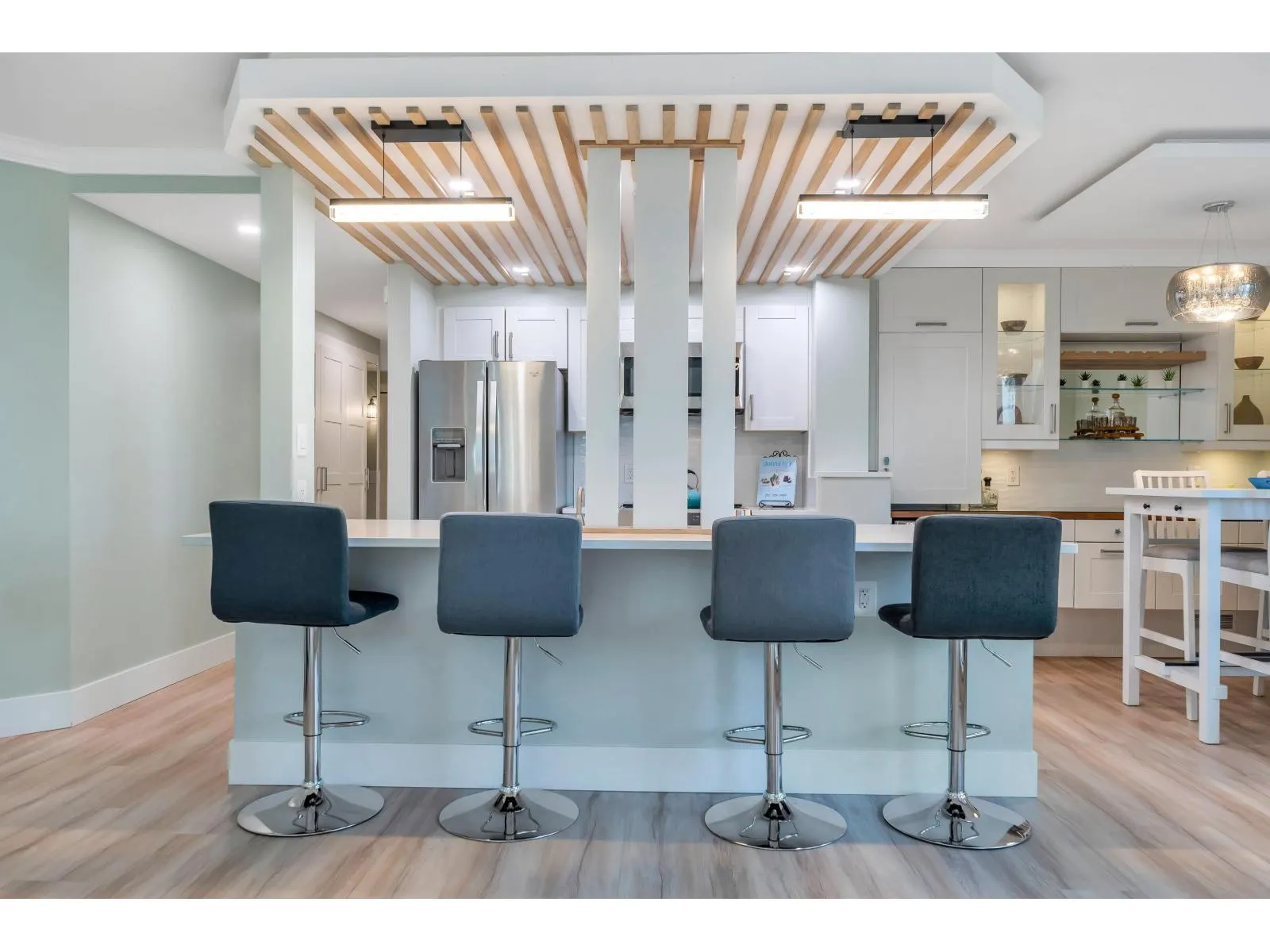 402 1480 FOSTER STREET