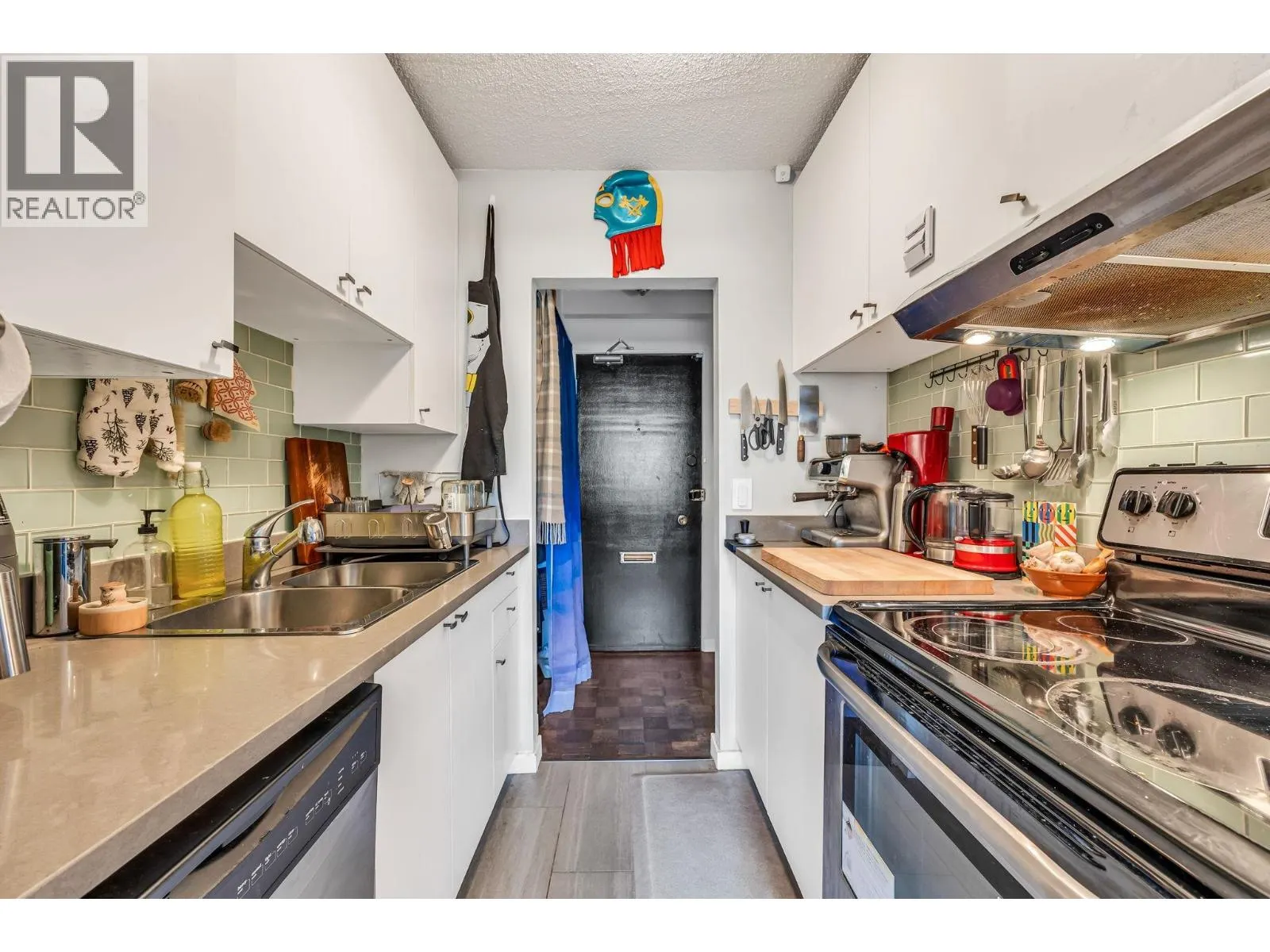 207 2025 W 2ND AVENUE