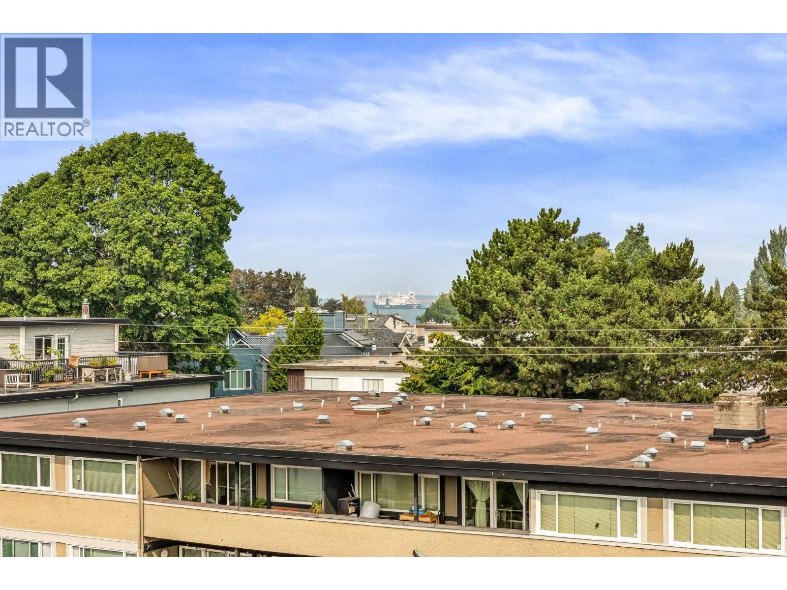 207 2025 W 2ND AVENUE