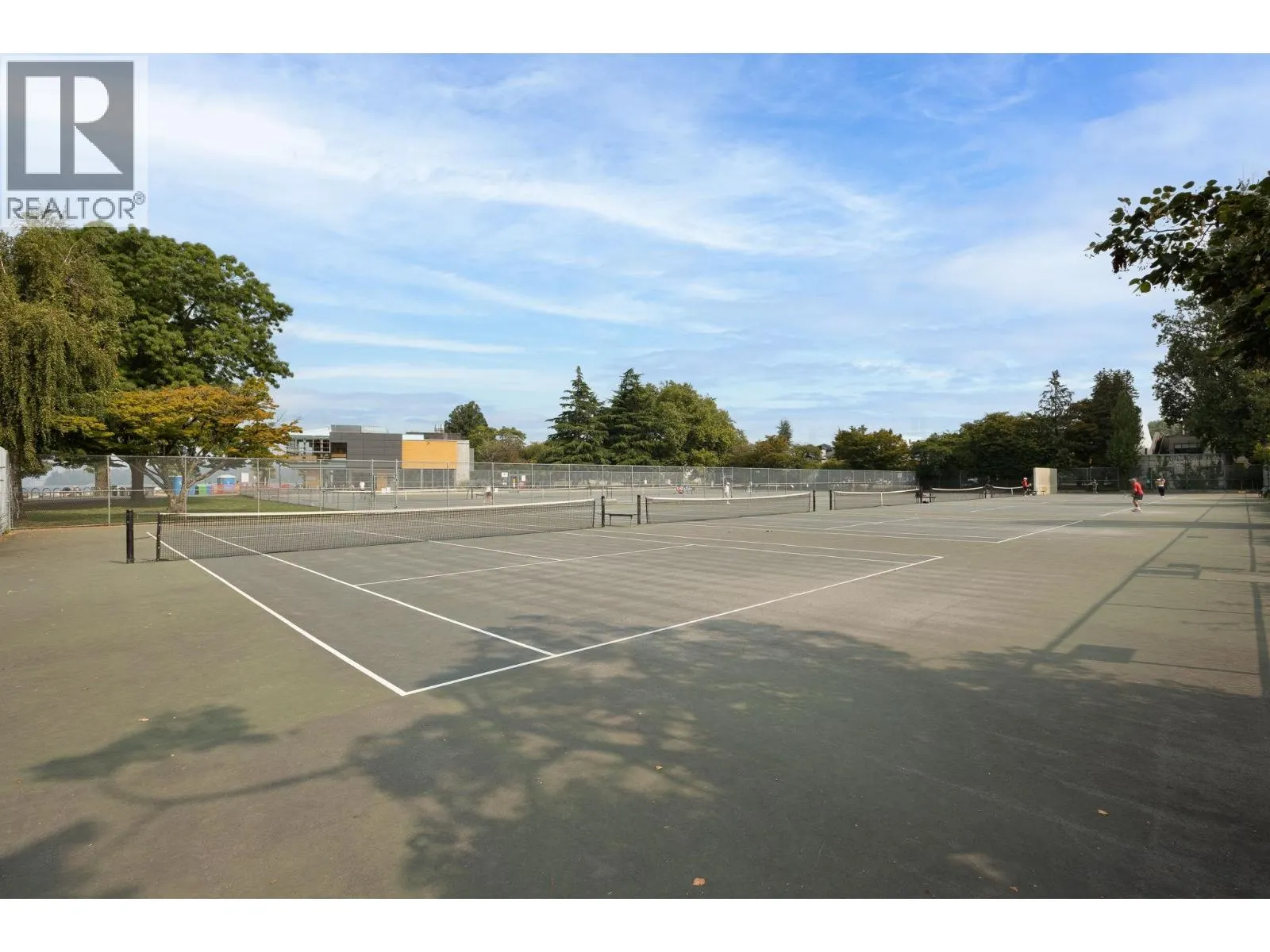 207 2025 W 2ND AVENUE