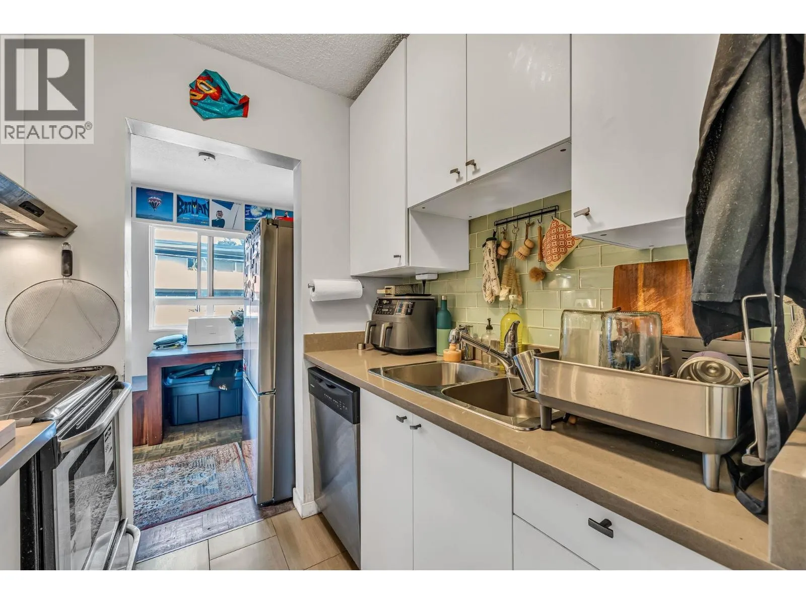 207 2025 W 2ND AVENUE