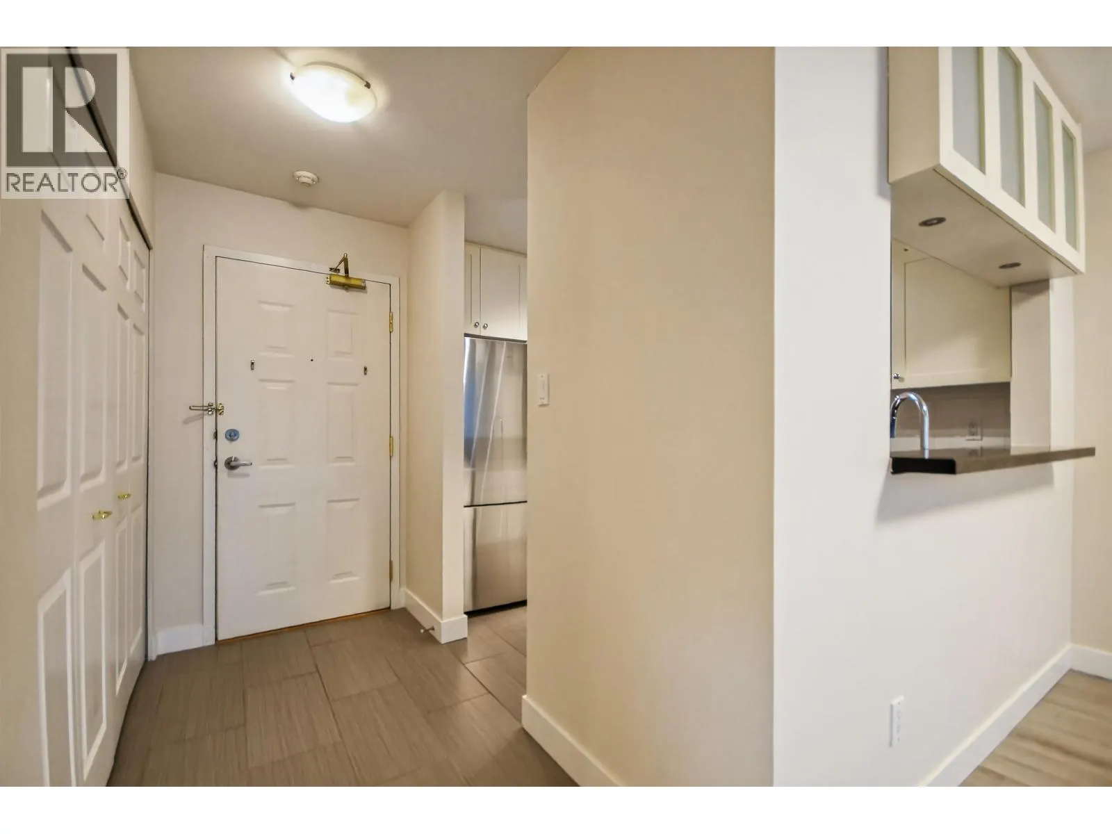 303 7457 MOFFATT ROAD