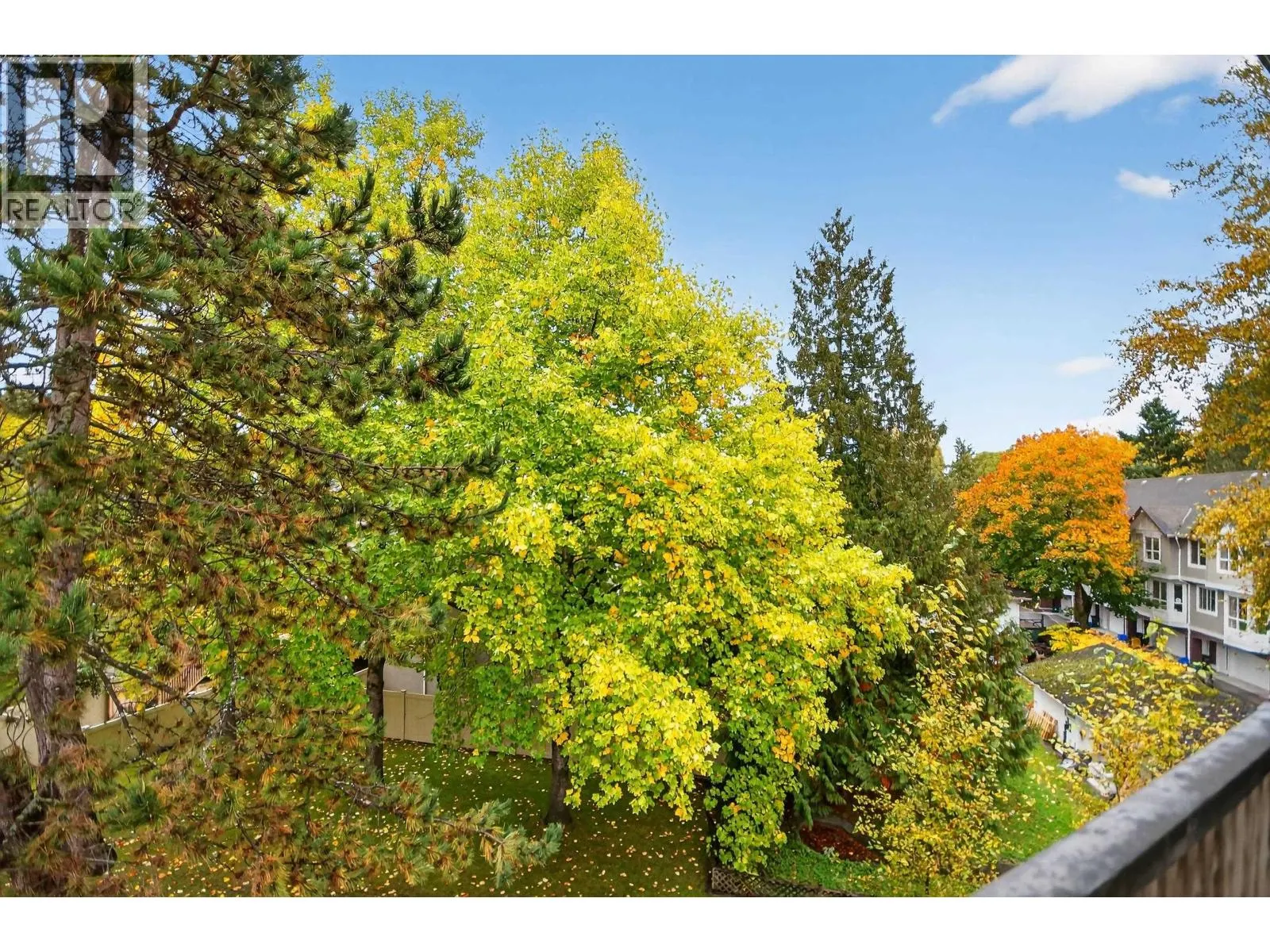 303 7457 MOFFATT ROAD