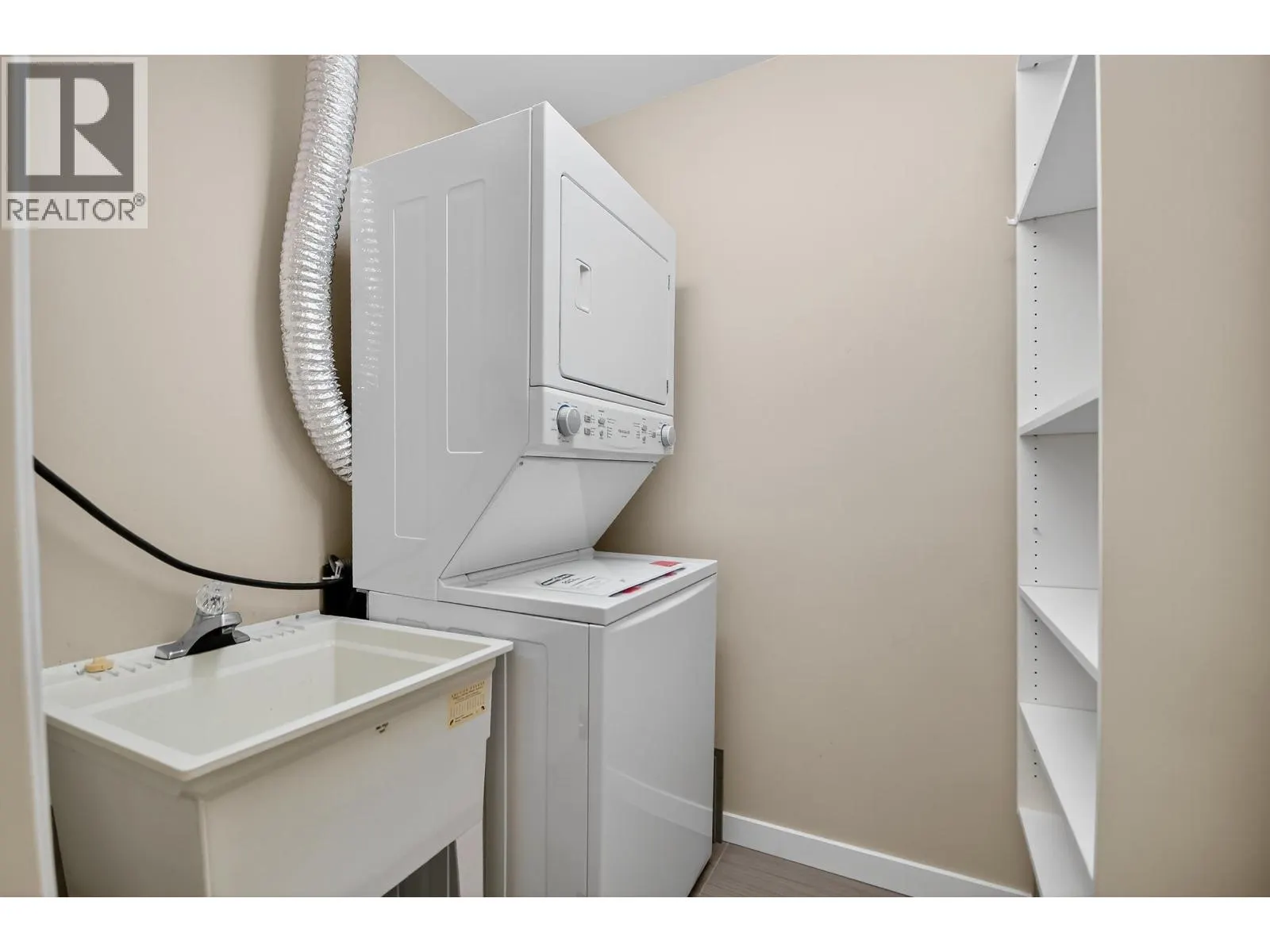 303 7457 MOFFATT ROAD