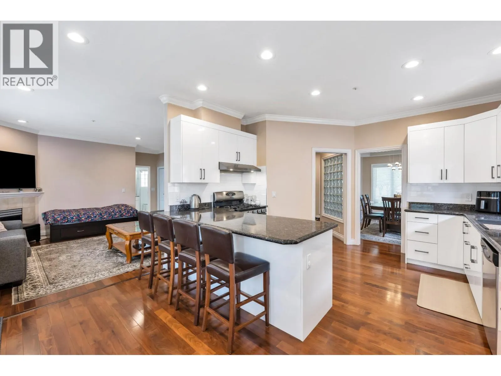 6271 ARLINGTON STREET