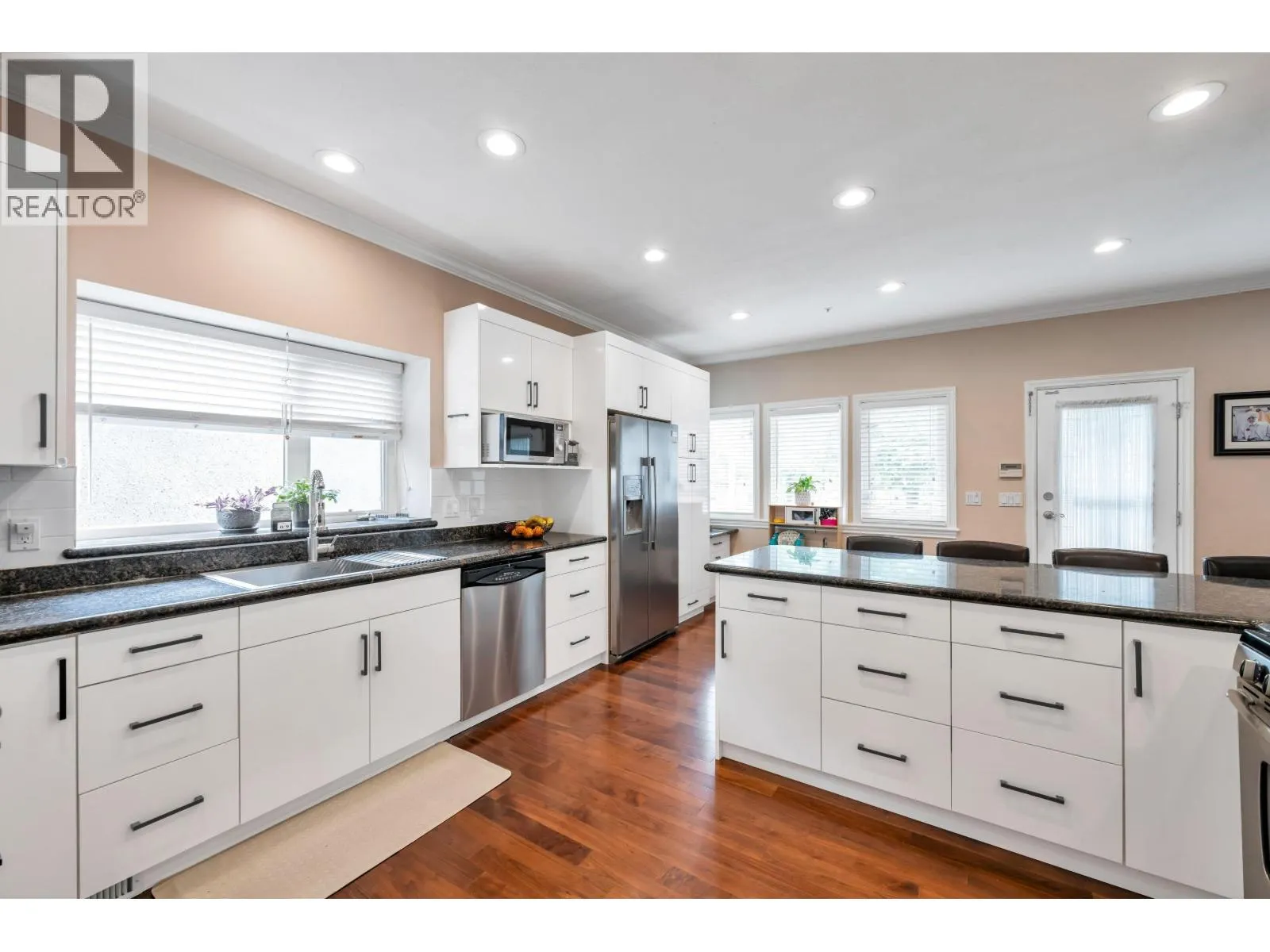 6271 ARLINGTON STREET