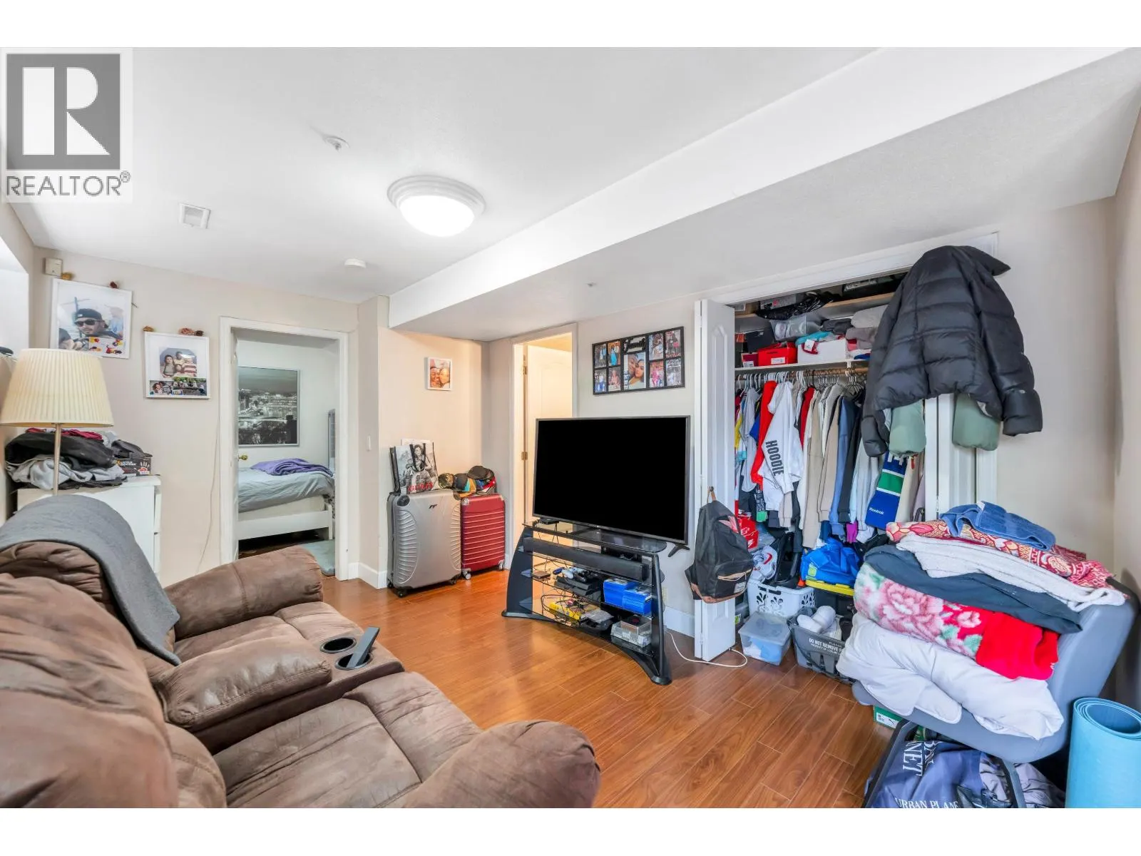 6271 ARLINGTON STREET