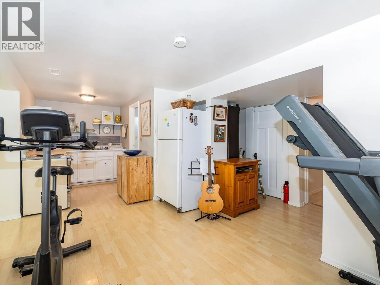 3706 W KING EDWARD AVENUE