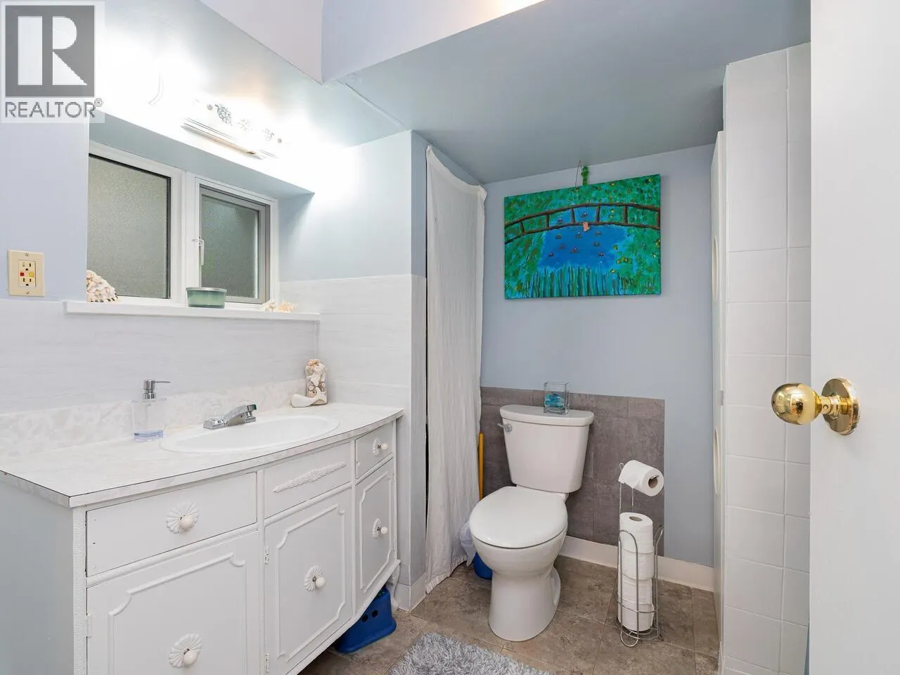 3706 W KING EDWARD AVENUE