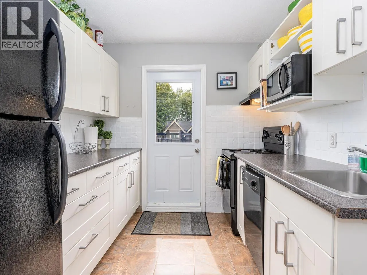 3706 W KING EDWARD AVENUE