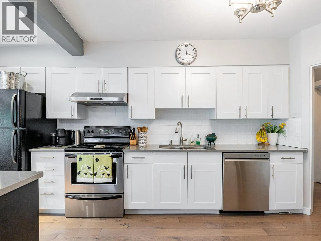 3706 W KING EDWARD AVENUE