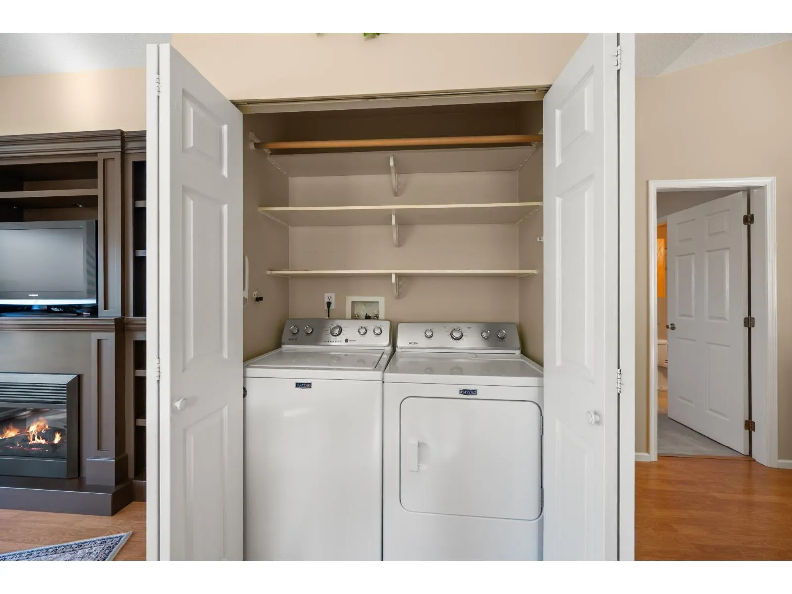 79 9012 WALNUT GROVE DRIVE