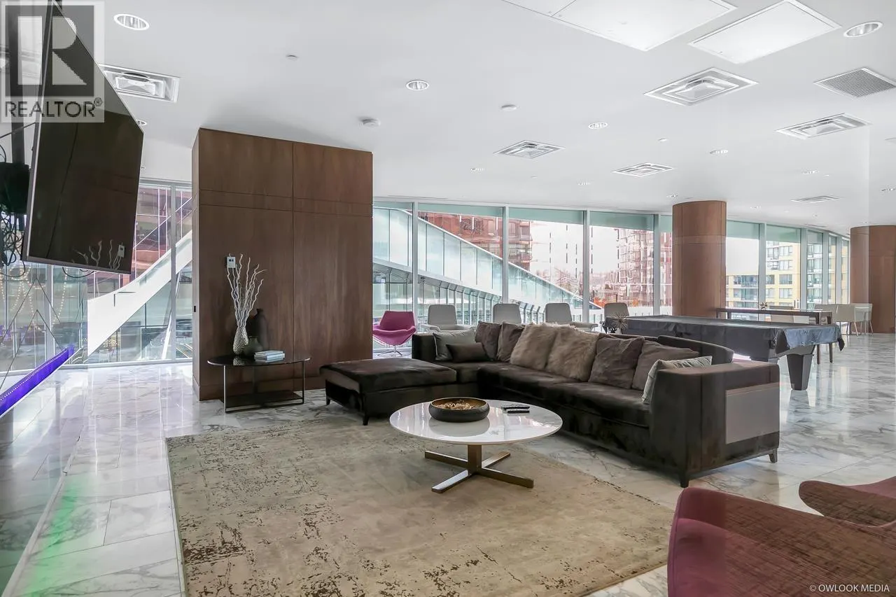 1523 68 SMITHE STREET