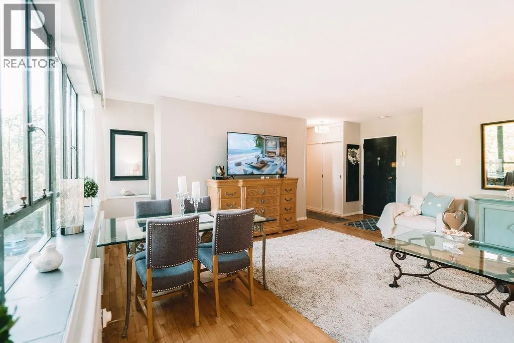 310 1445 MARPOLE AVENUE