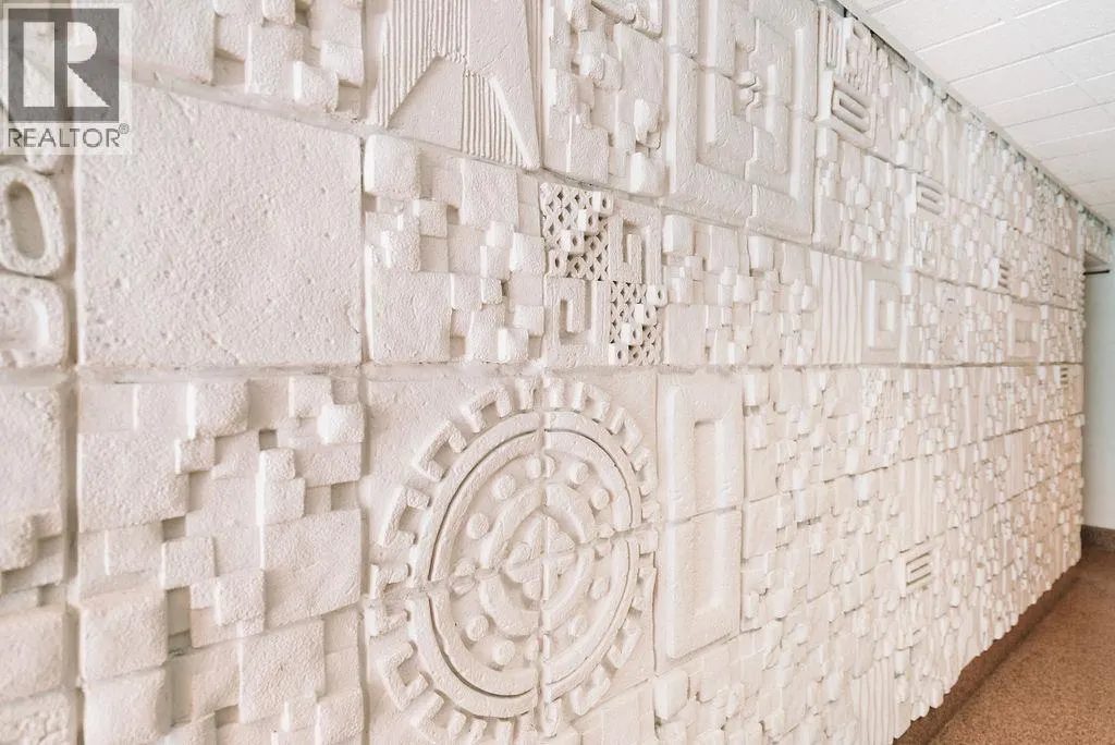 310 1445 MARPOLE AVENUE