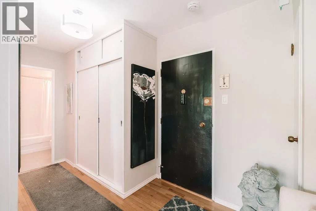 310 1445 MARPOLE AVENUE