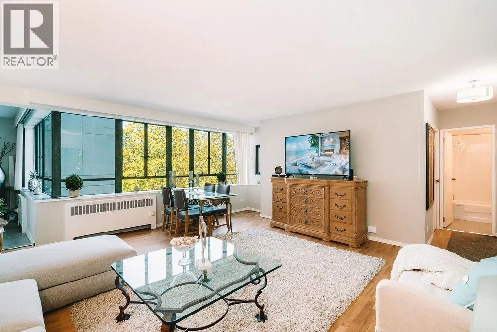 310 1445 MARPOLE AVENUE