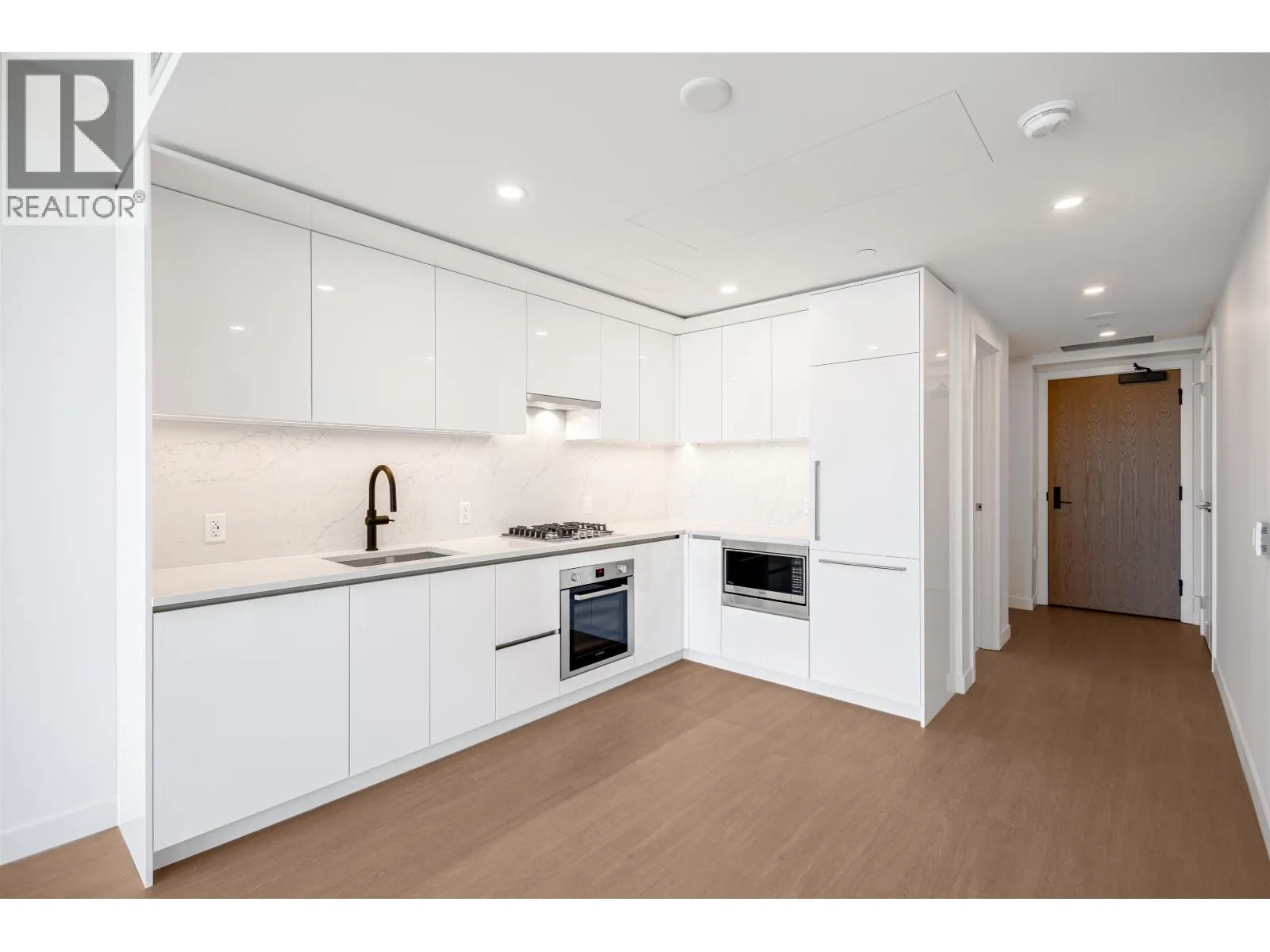 2505 5987 WILSON AVENUE