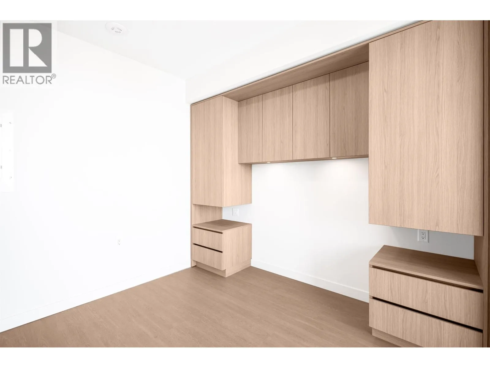 2505 5987 WILSON AVENUE