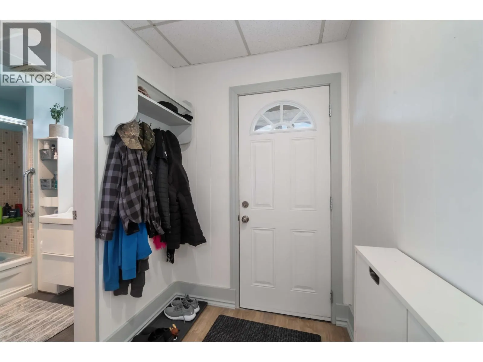 2235 EAST 52ND AVENUE