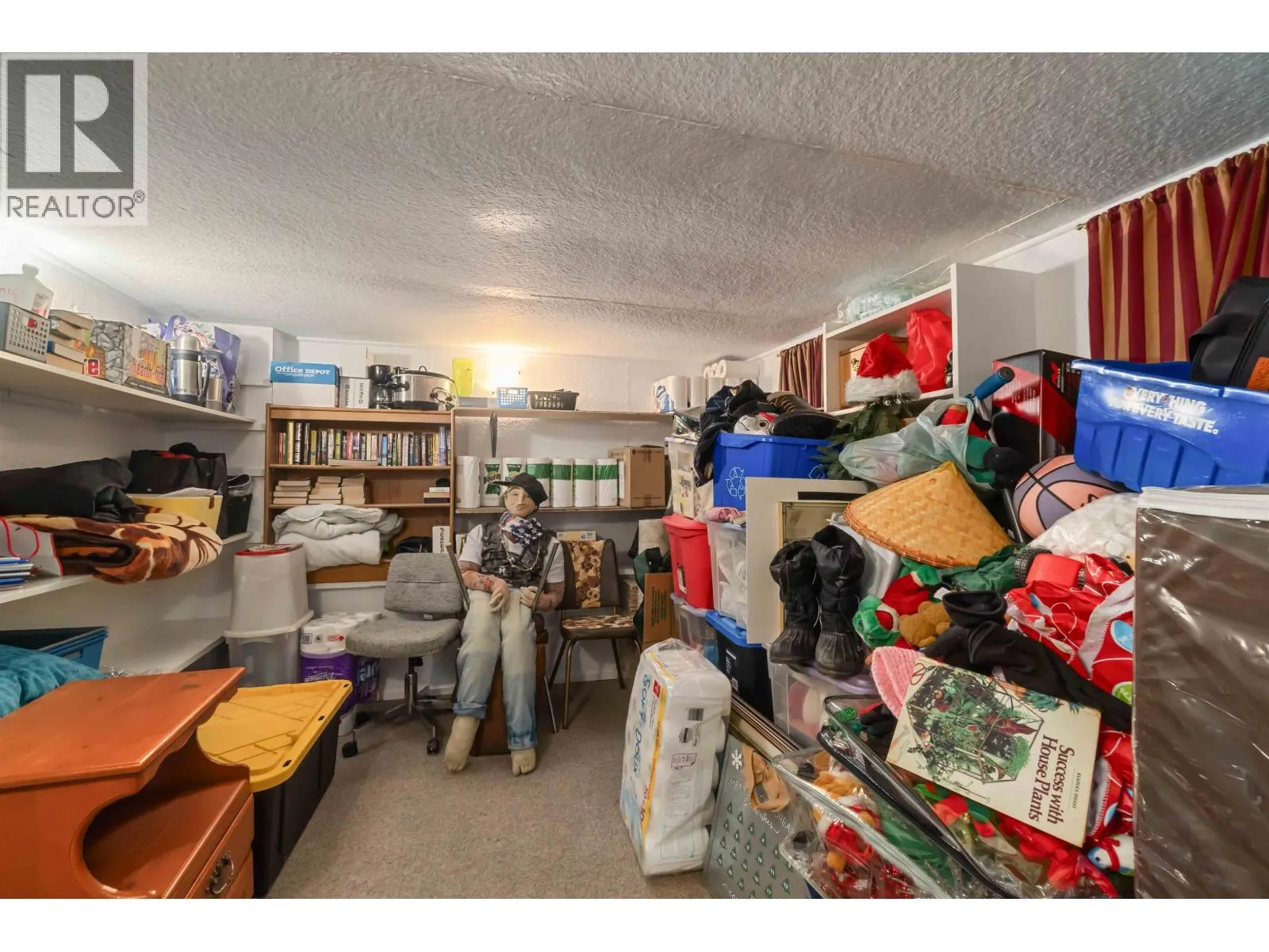 2235 EAST 52ND AVENUE