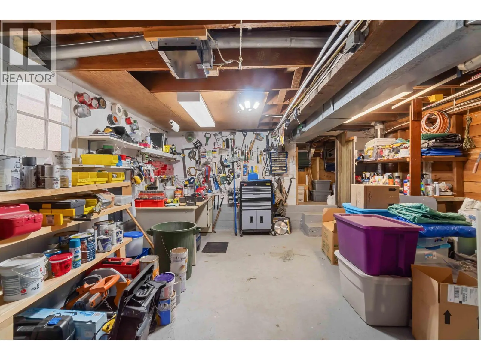 2235 EAST 52ND AVENUE